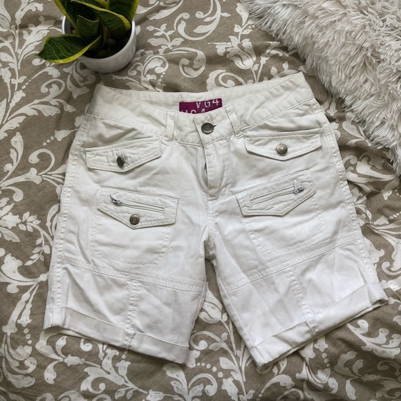 White denim Bermuda shorts - Picture 1 of 3